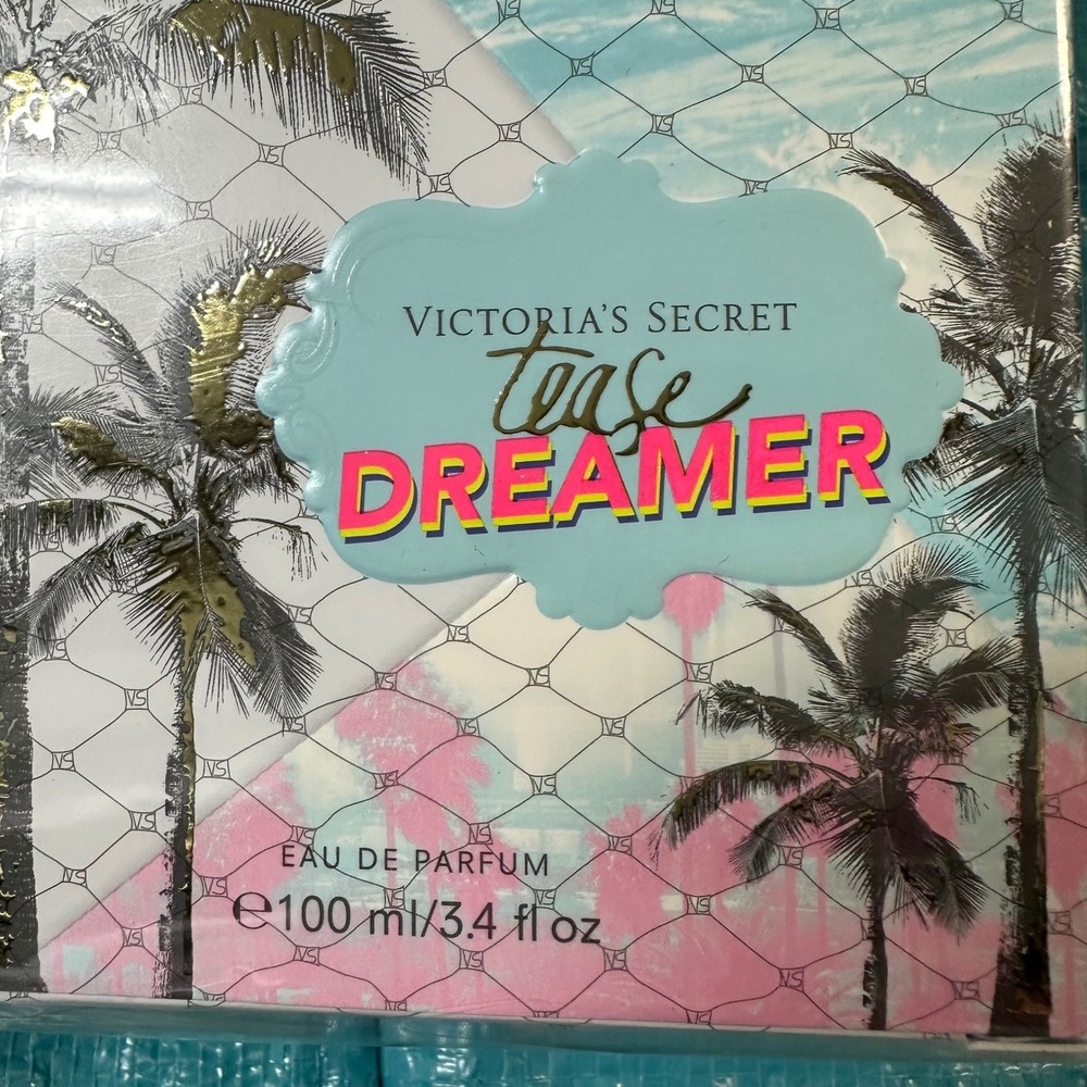 Victoria's Secret Tease Dreamer Women 3.4oz 100ml Coconut Spray - Picture 2 of 5
